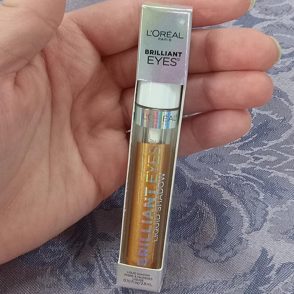 New MAYBELLINE Brilliant Eyes Loquid Shadow